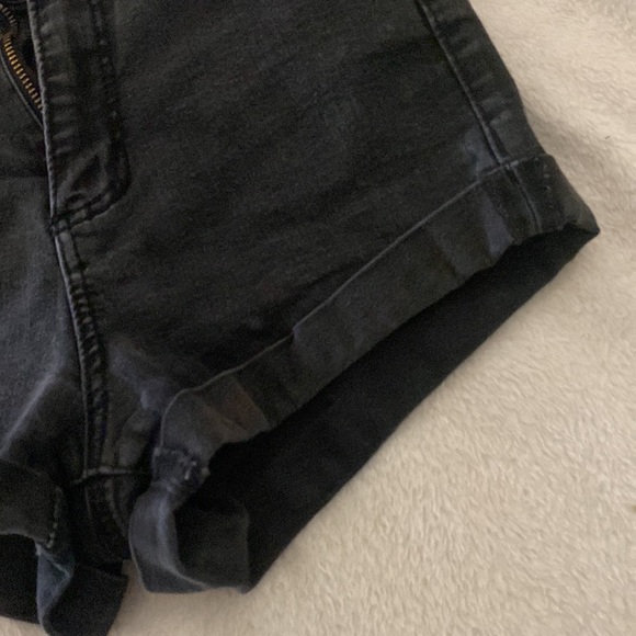 Black Garage shorts - Picture 4 of 5